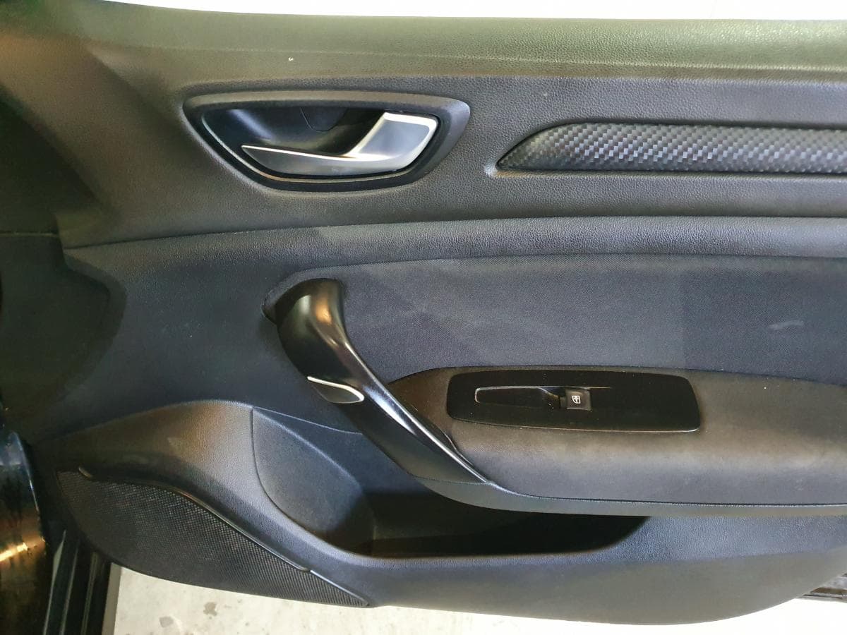 Renault Mégane 1.5DCI · Ano 2017 — imagem 35