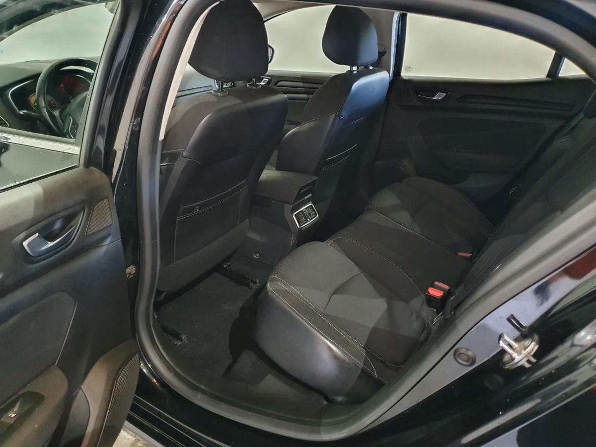 Renault Mégane 1.5DCI · Ano 2017 — imagem 37