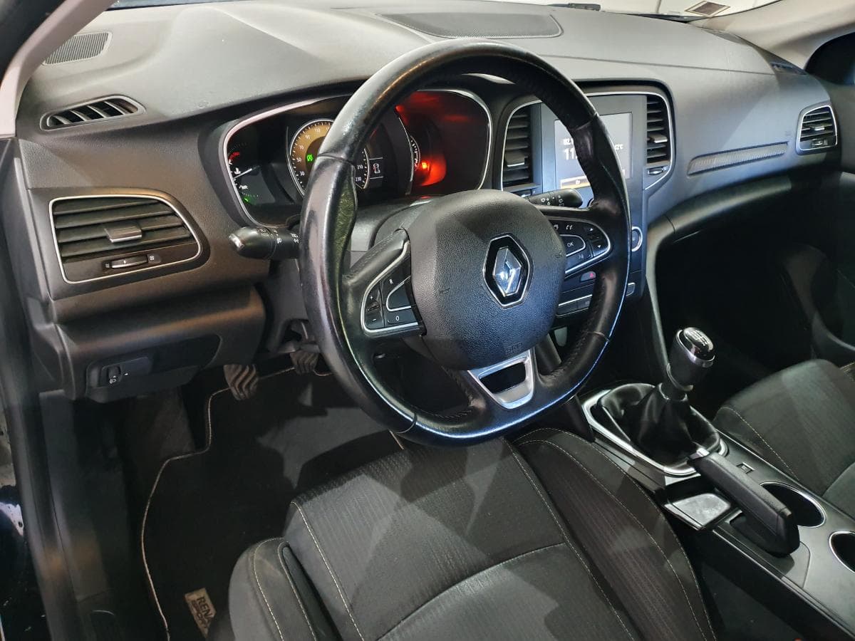 Renault Mégane 1.5DCI · Ano 2017 — imagem 43