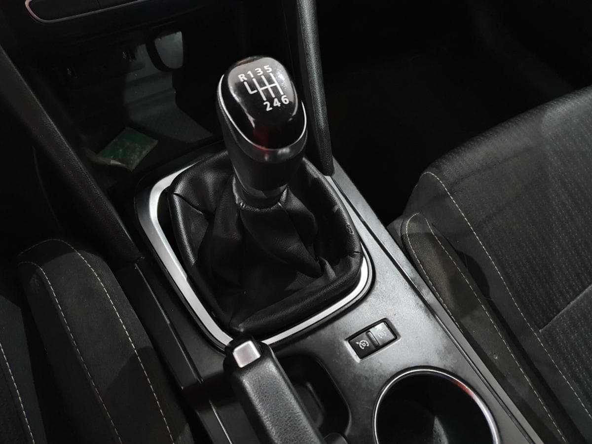 Renault Mégane 1.5DCI · Ano 2017 — imagem 47
