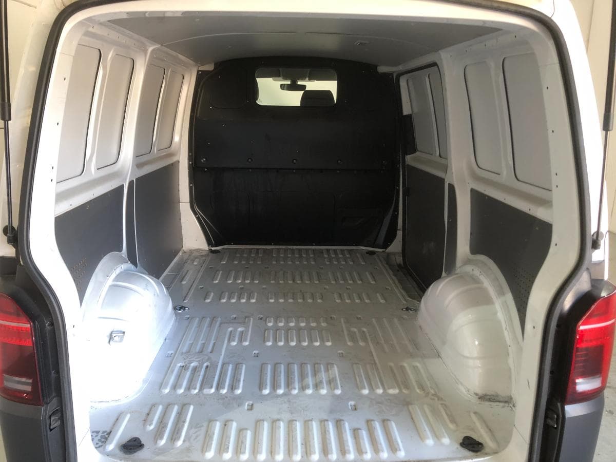 Volkswagen Transporter · Ano 2020 — imagen 7