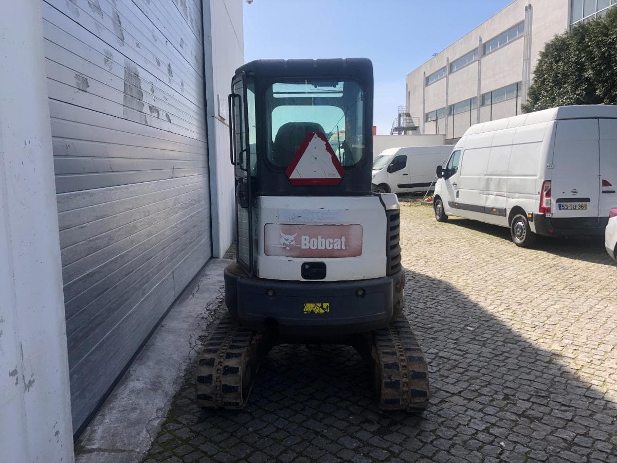 Mini Giratória BobCat E26 — imagen 4