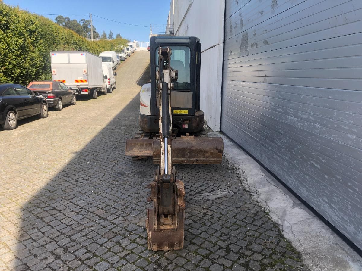 Mini Giratória BobCat E26 — imagen 2