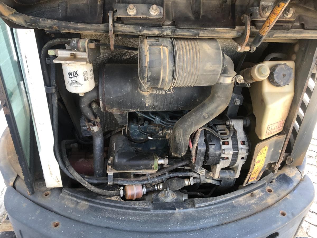 Mini Giratória BobCat E26 — imagen 6