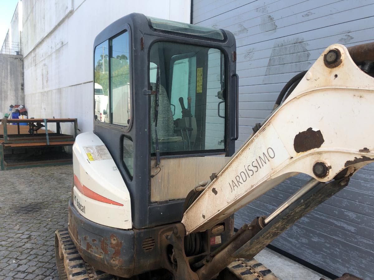 Mini Giratória BobCat E26 — imagen 7