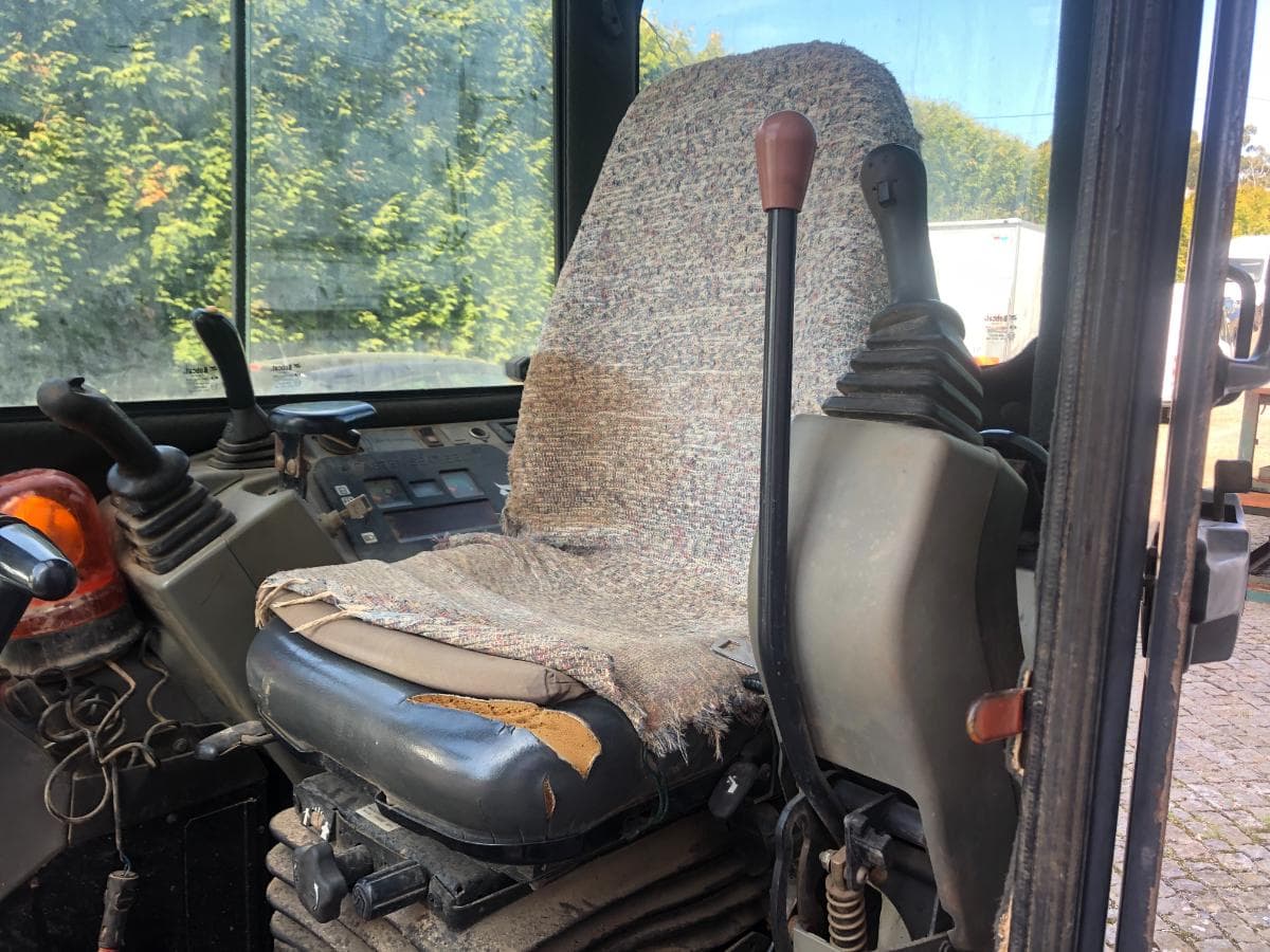 Mini Giratória BobCat E26 — imagen 12