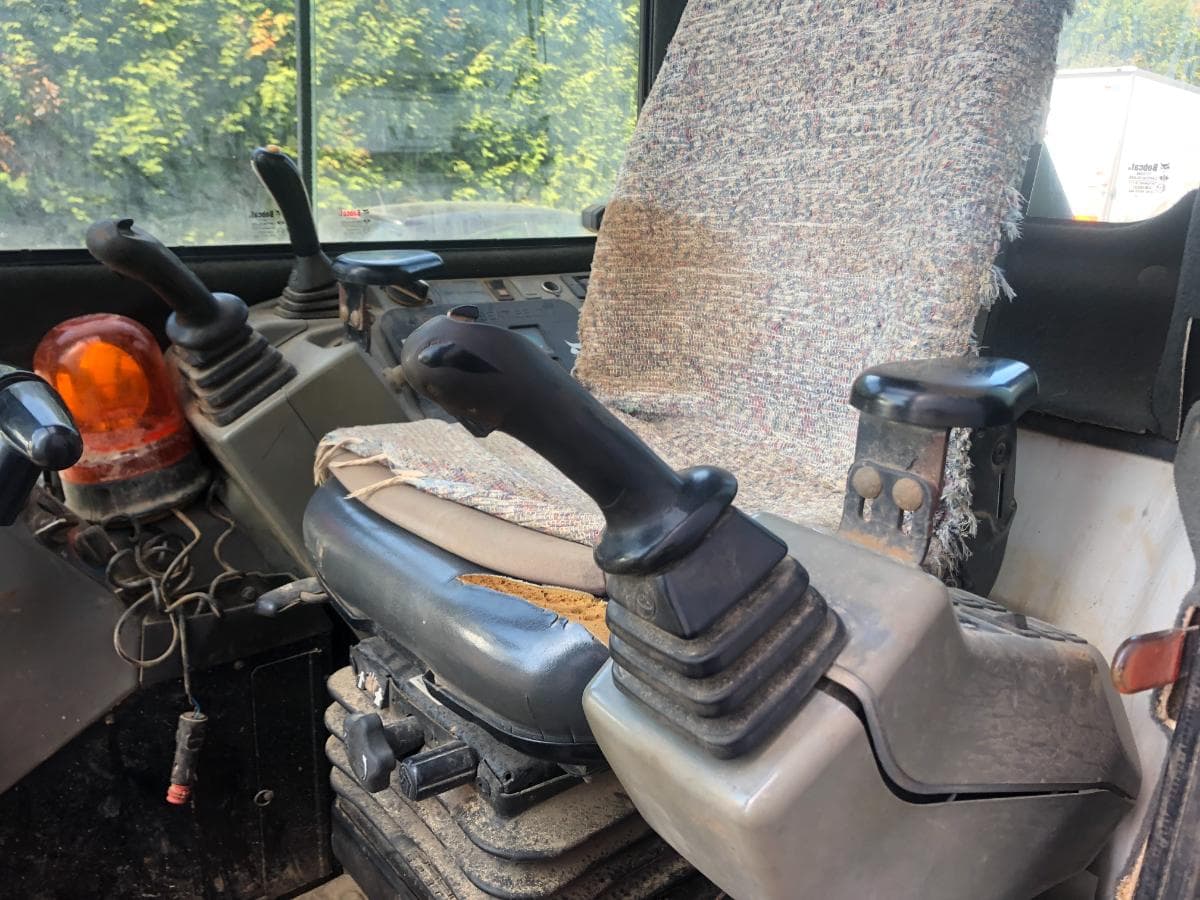Mini Giratória BobCat E26 — imagen 18