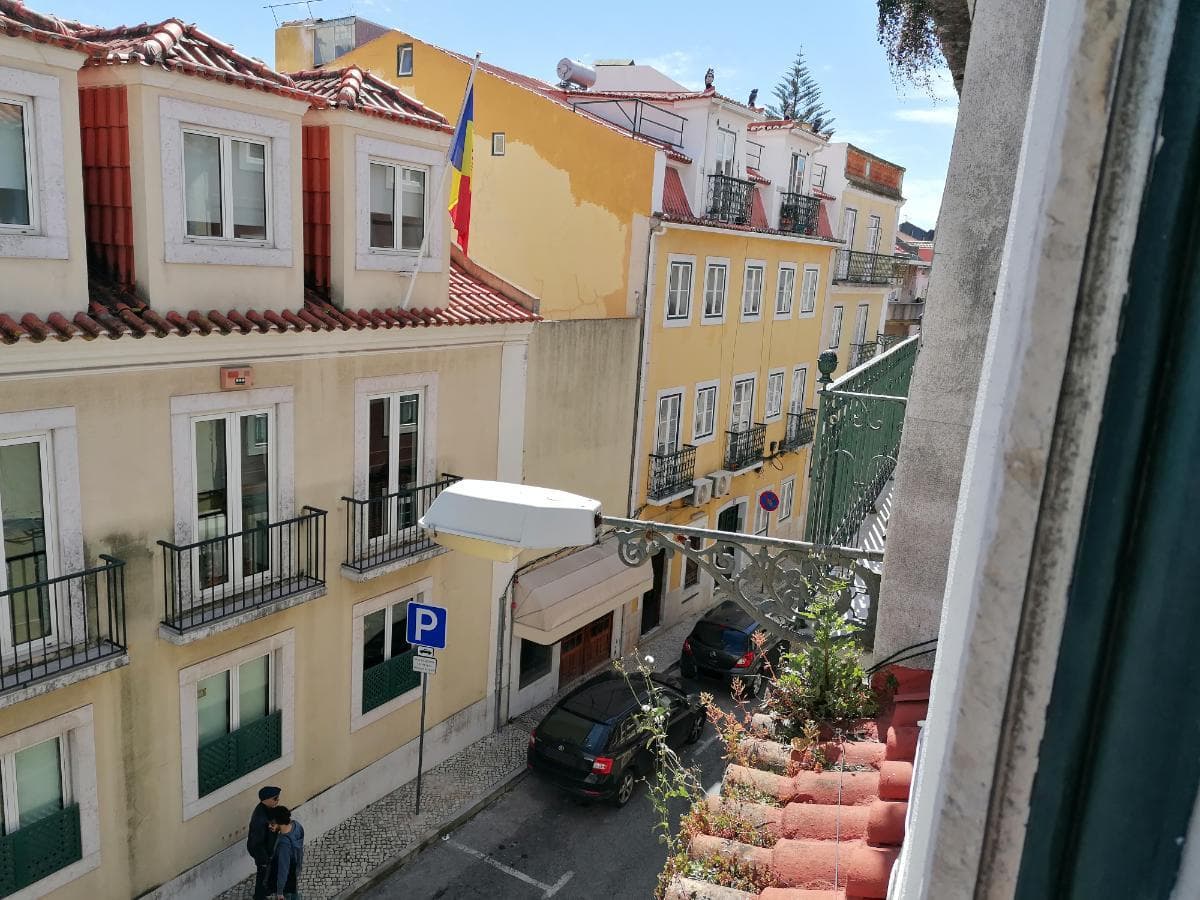 Edifício 3 Pisos c/ Logradouro · Estrela, Lisboa — image 22