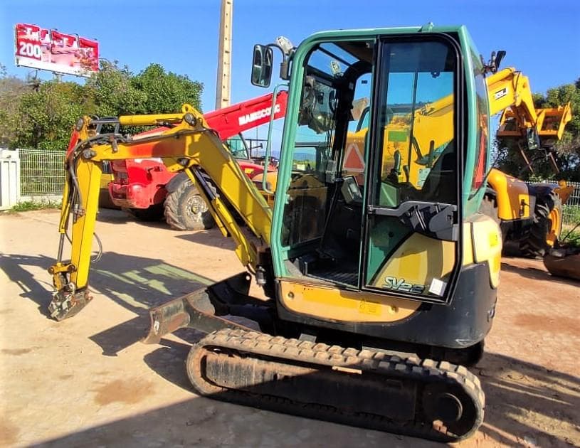 Mini Giratória Yanmar — imagen 4