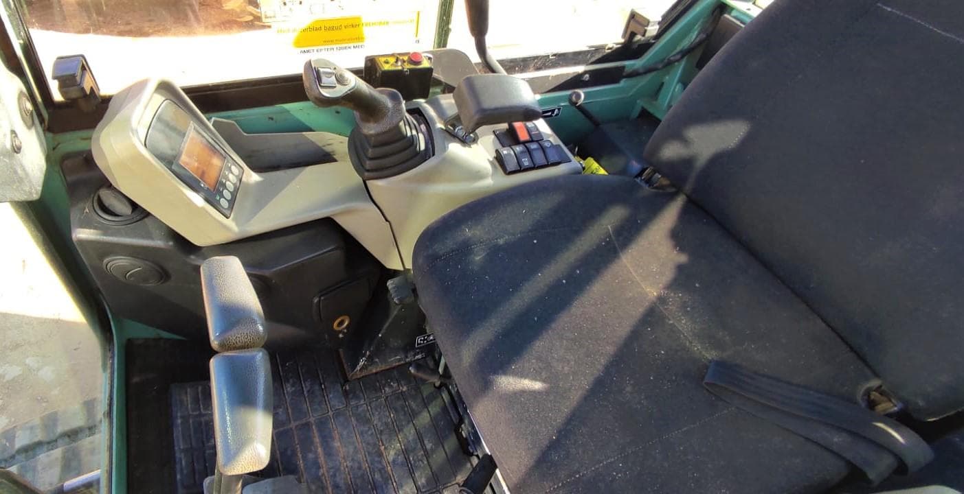 Mini Giratória Yanmar — imagen 18