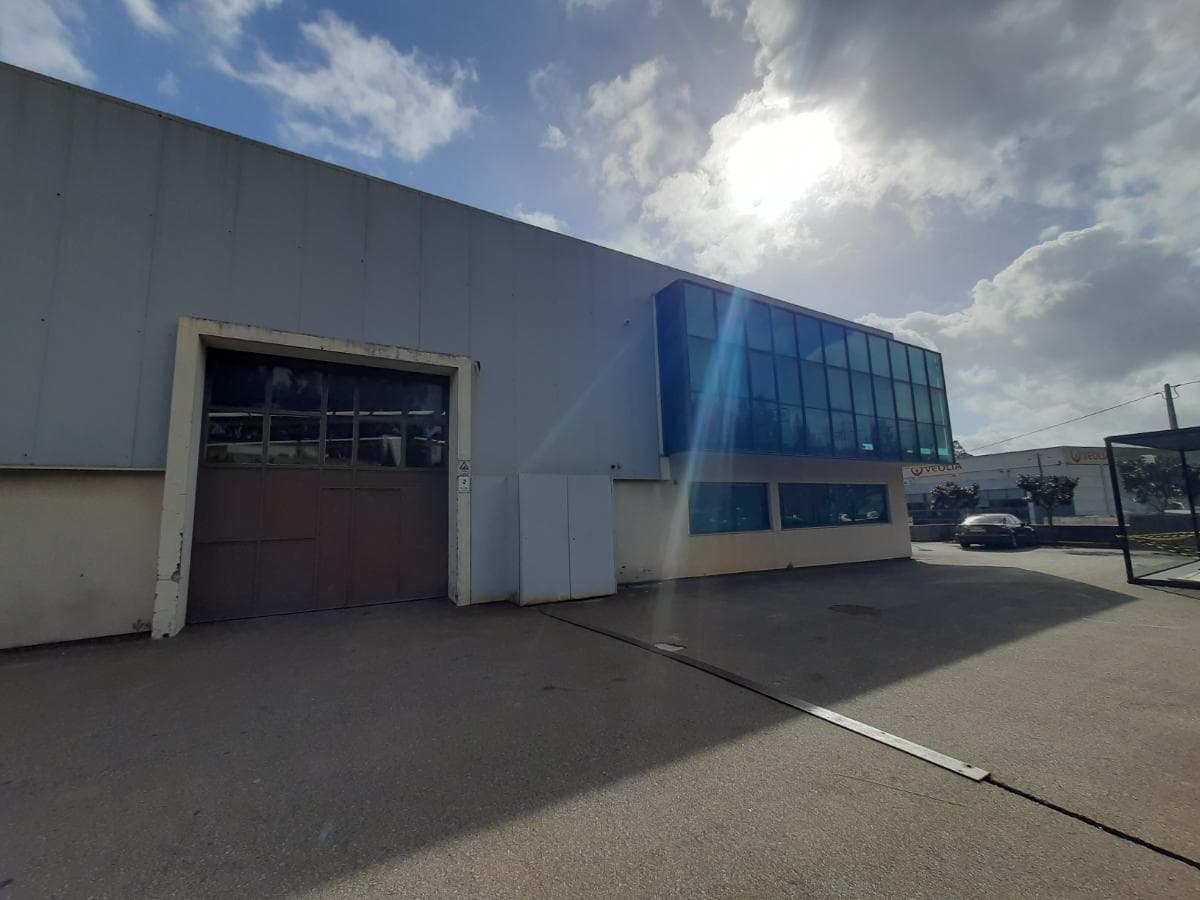 Armazém Industrial (3 Pisos) c/ logradouro· Santa Maria da Feira — imagen 6