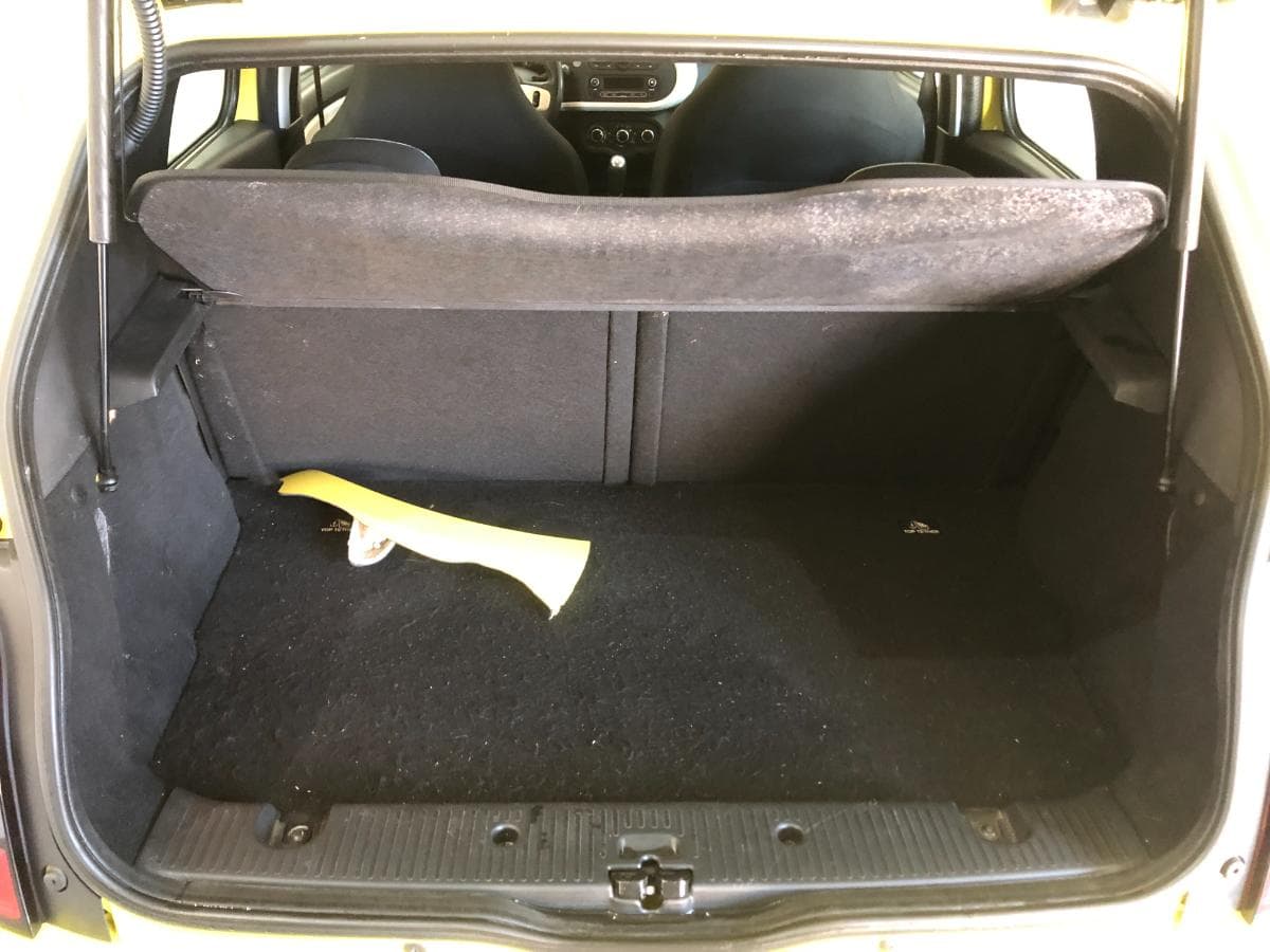 Renault Twingo · Ano 2015 — image 8