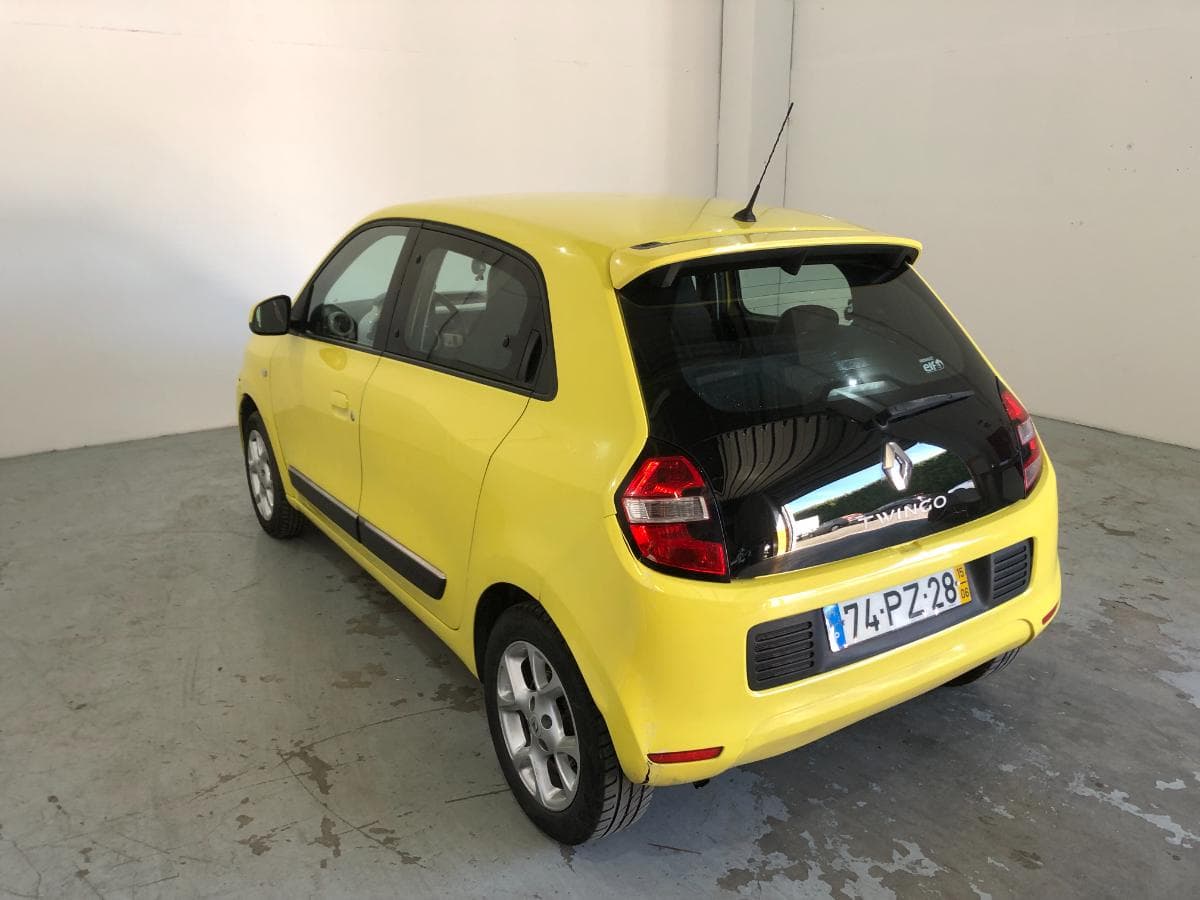 Renault Twingo · Ano 2015 — image 9