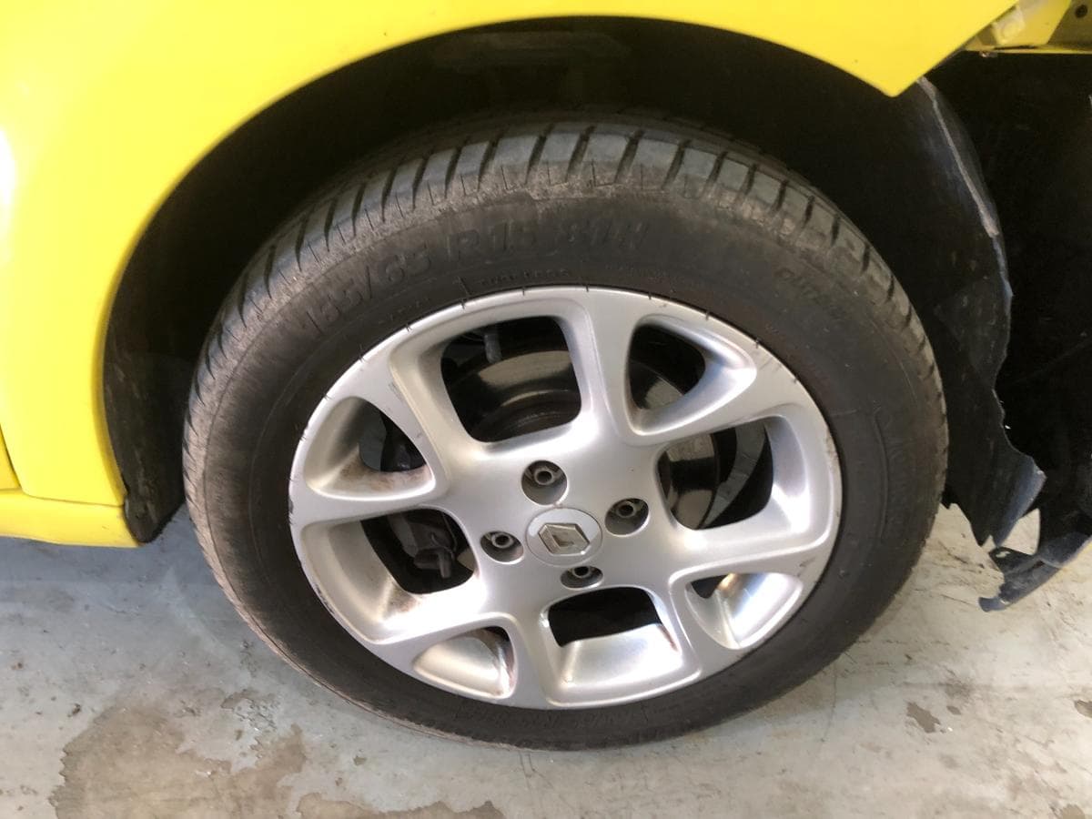 Renault Twingo · Ano 2015 — image 16
