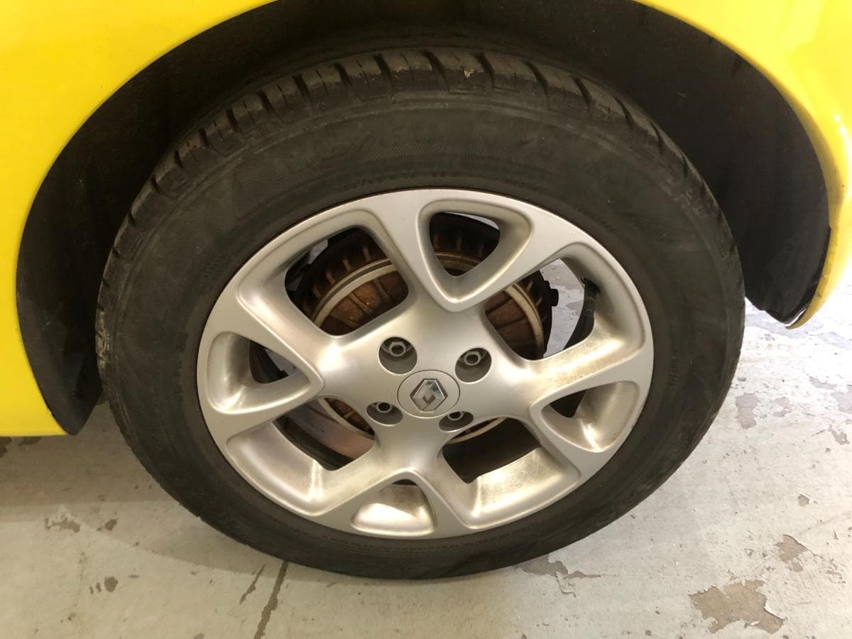 Renault Twingo · Ano 2015 — image 15