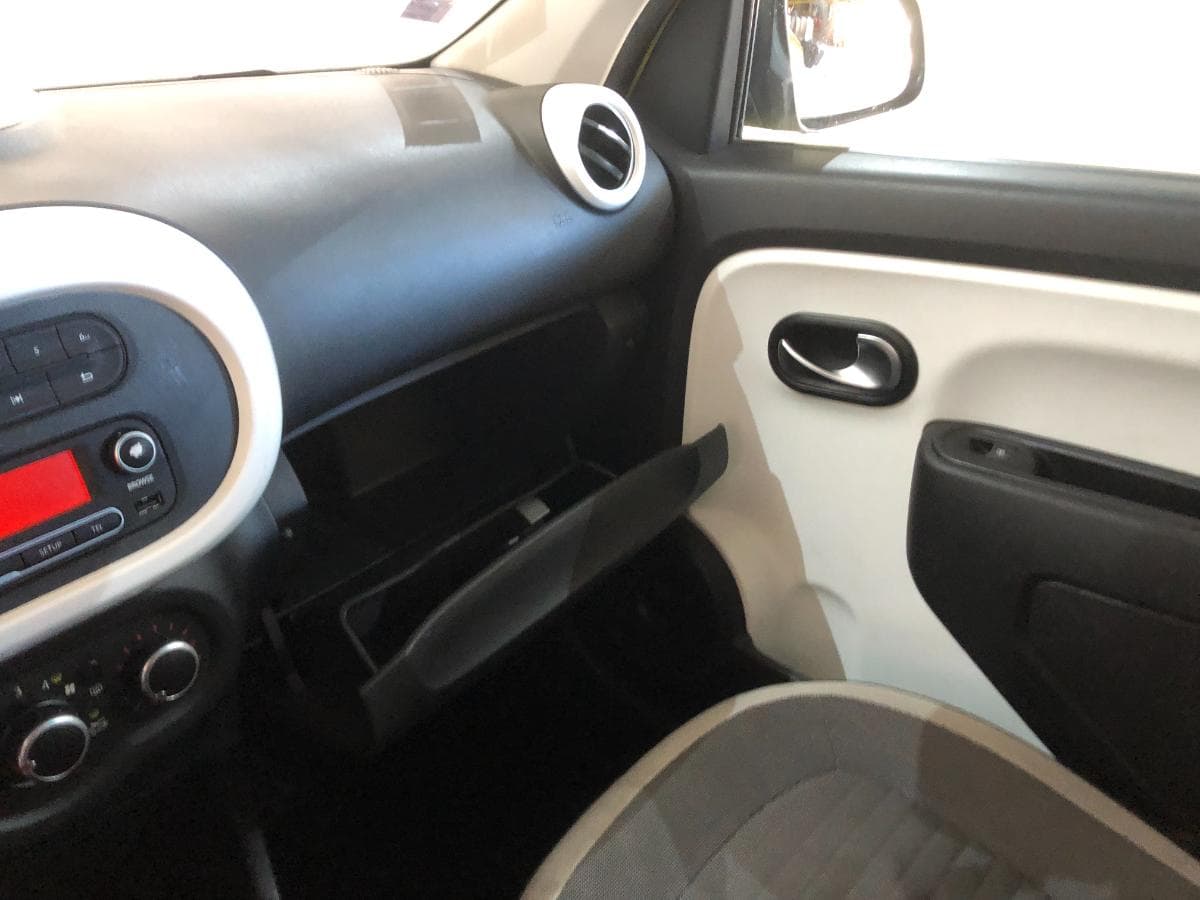 Renault Twingo · Ano 2015 — image 23