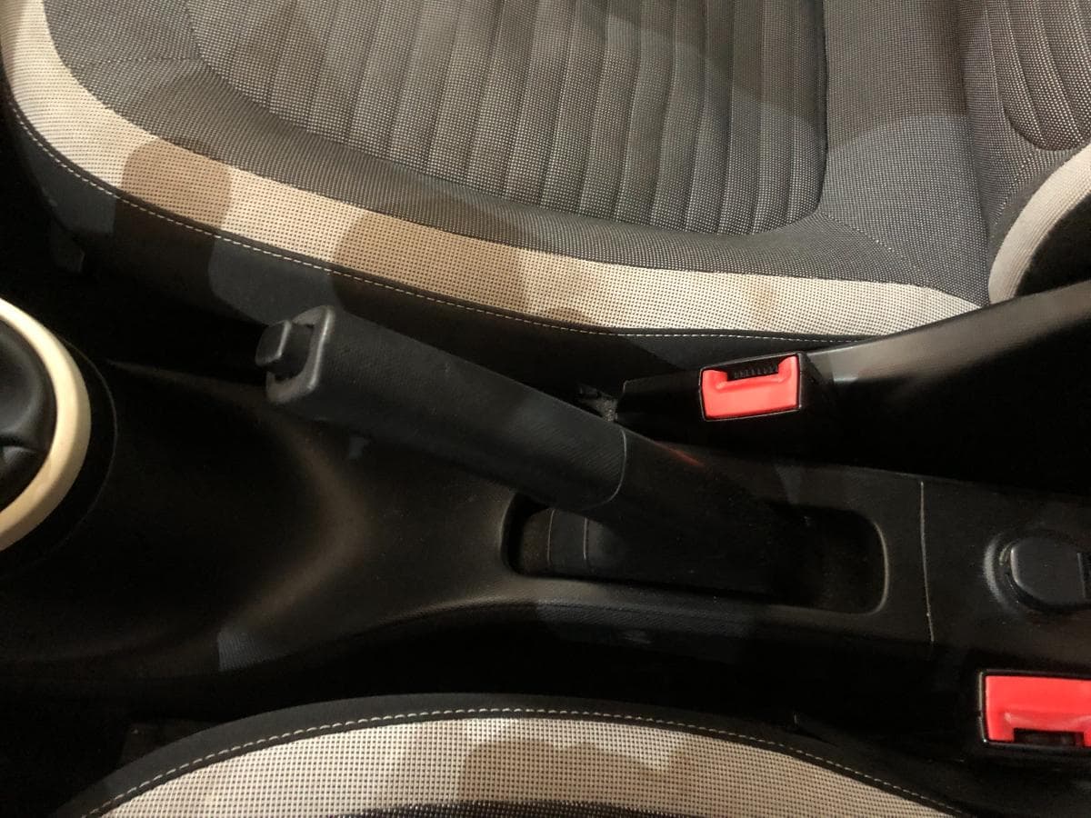 Renault Twingo · Ano 2015 — image 24