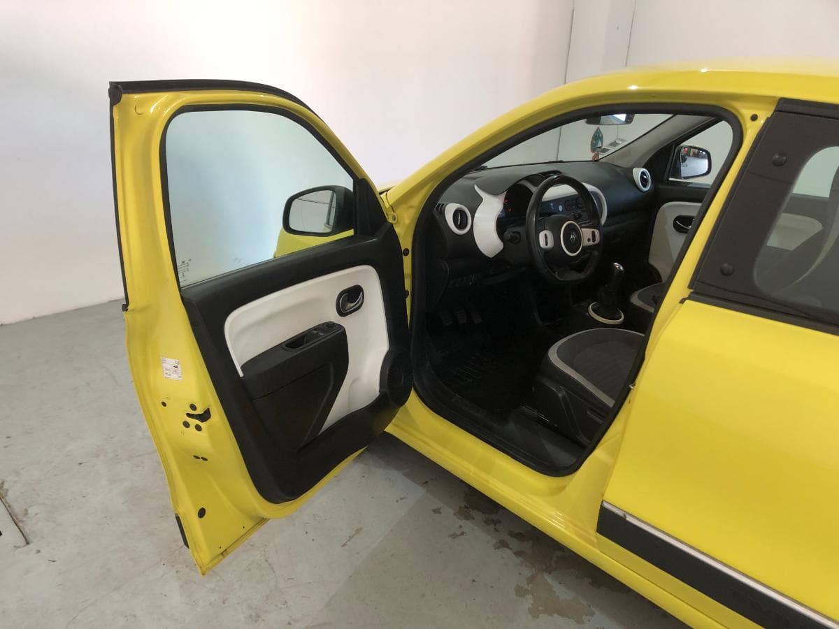 Renault Twingo · Ano 2015 — image 17