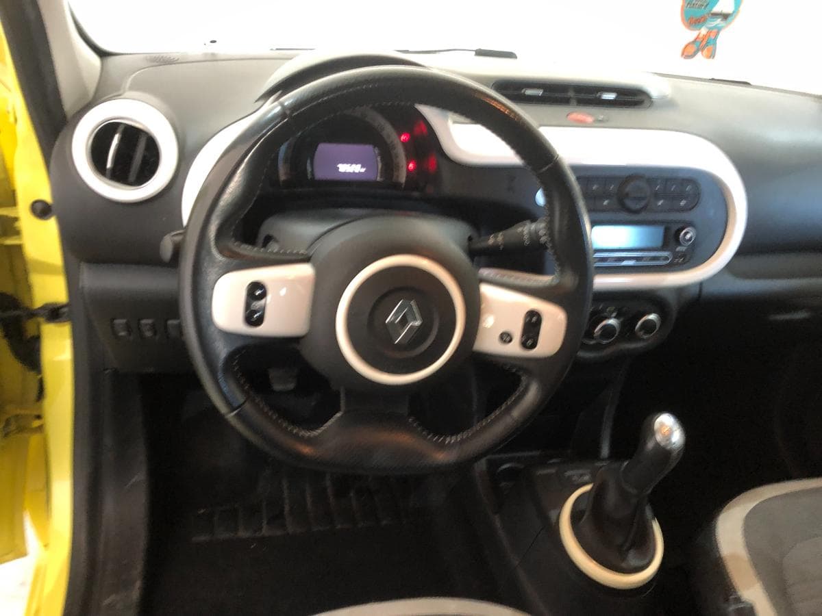 Renault Twingo · Ano 2015 — image 28