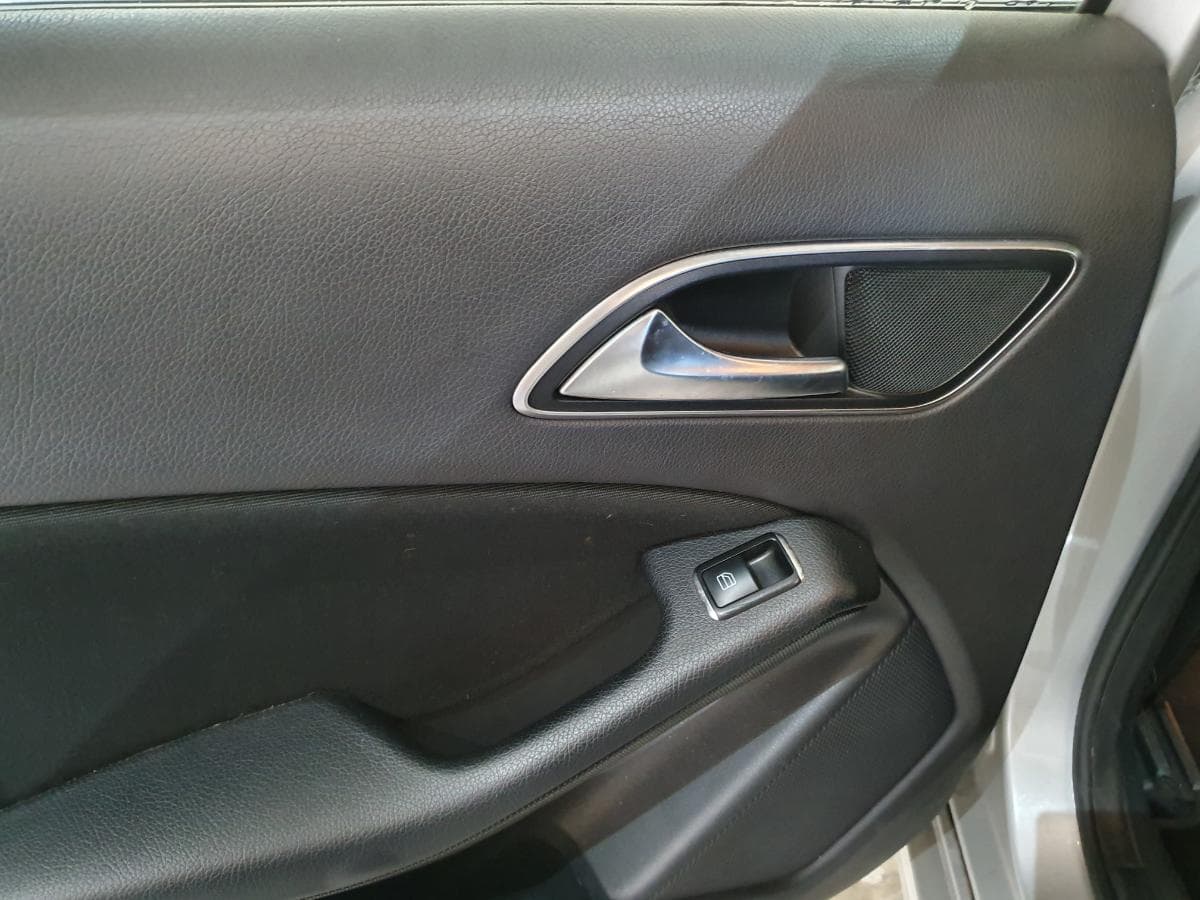 Mercedes-Benz A200 1.8 CDI · Ano 2012 — imagen 19