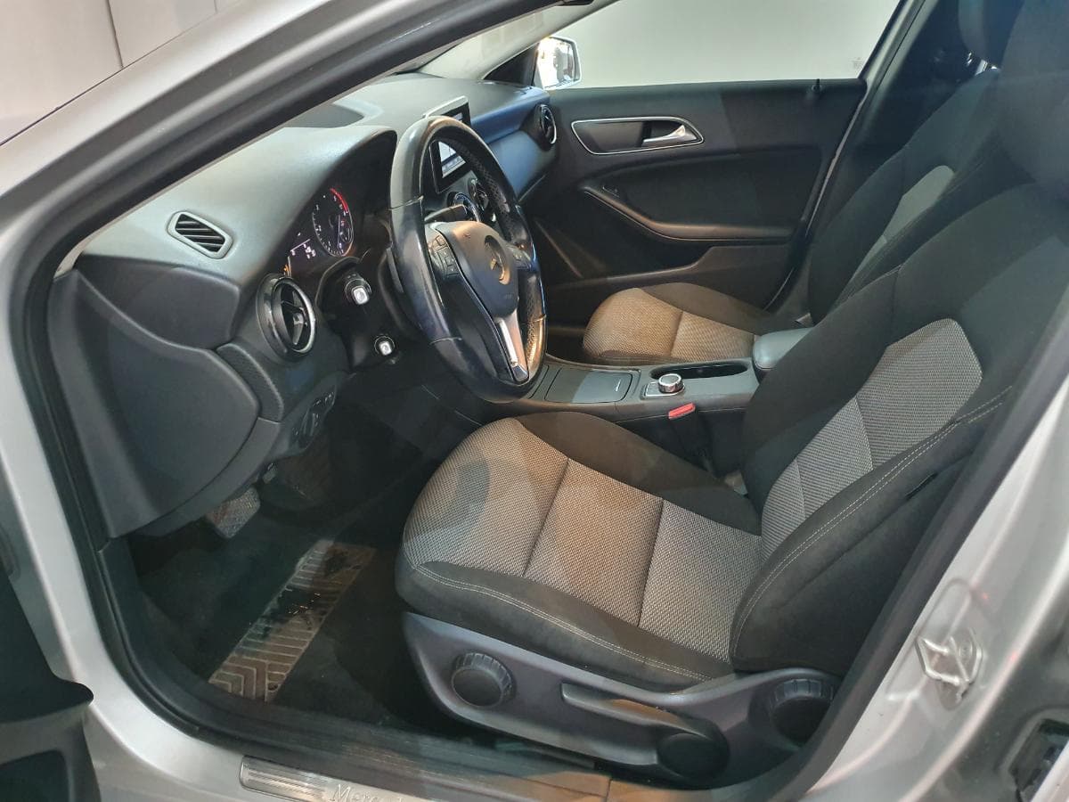 Mercedes-Benz A200 1.8 CDI · Ano 2012 — imagen 34