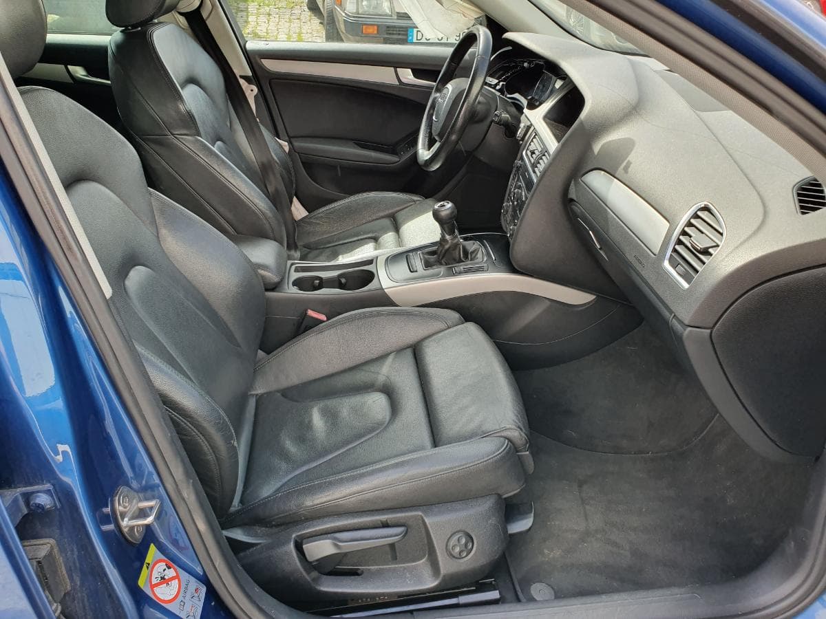Audi A4 2.0 TDI · Ano 2012 — imagen 22