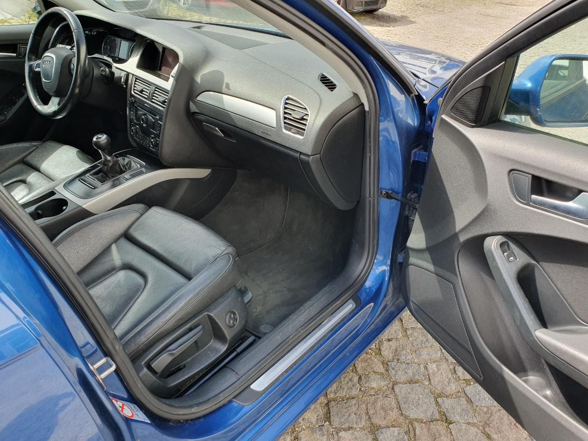 Audi A4 2.0 TDI · Ano 2012 — imagen 24