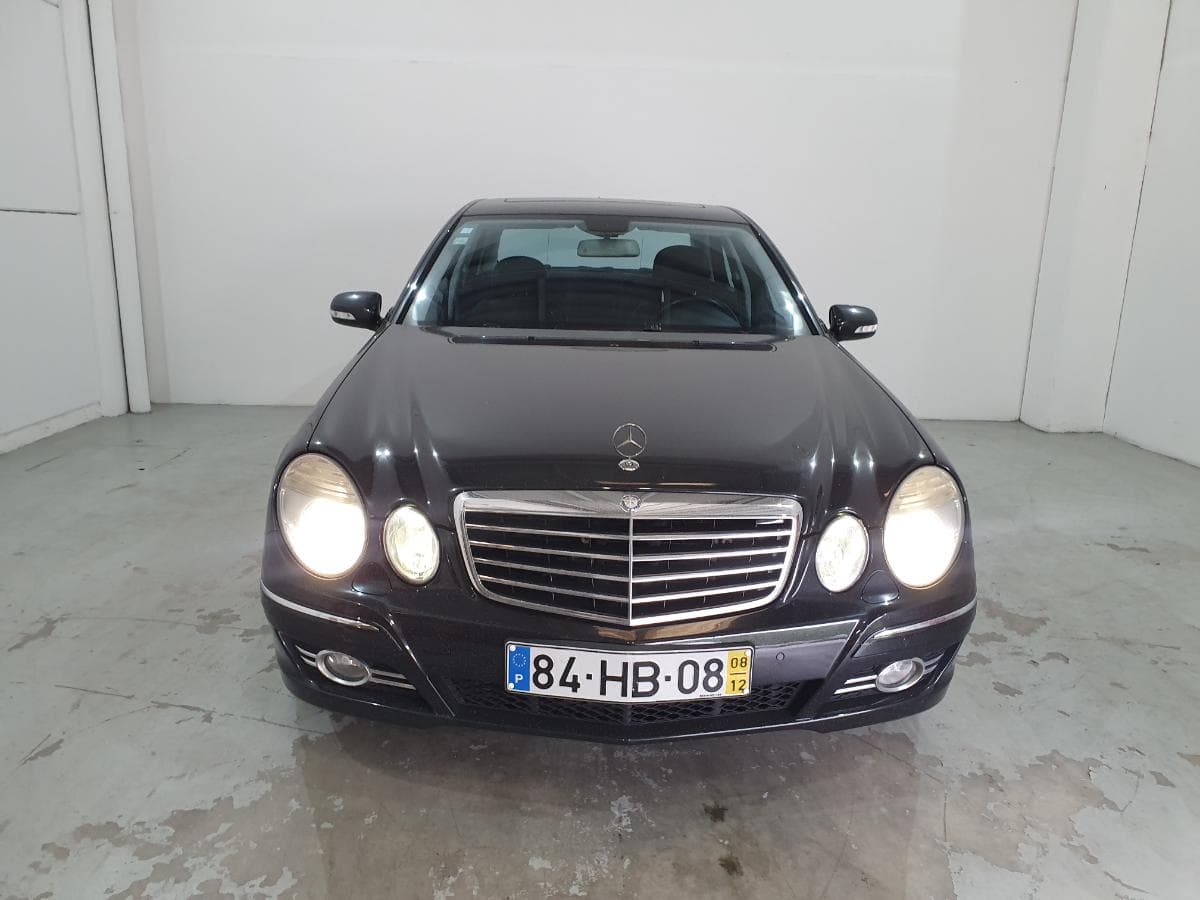 Mercedes-Benz E320 CDI · Ano 2008 — imagen 4