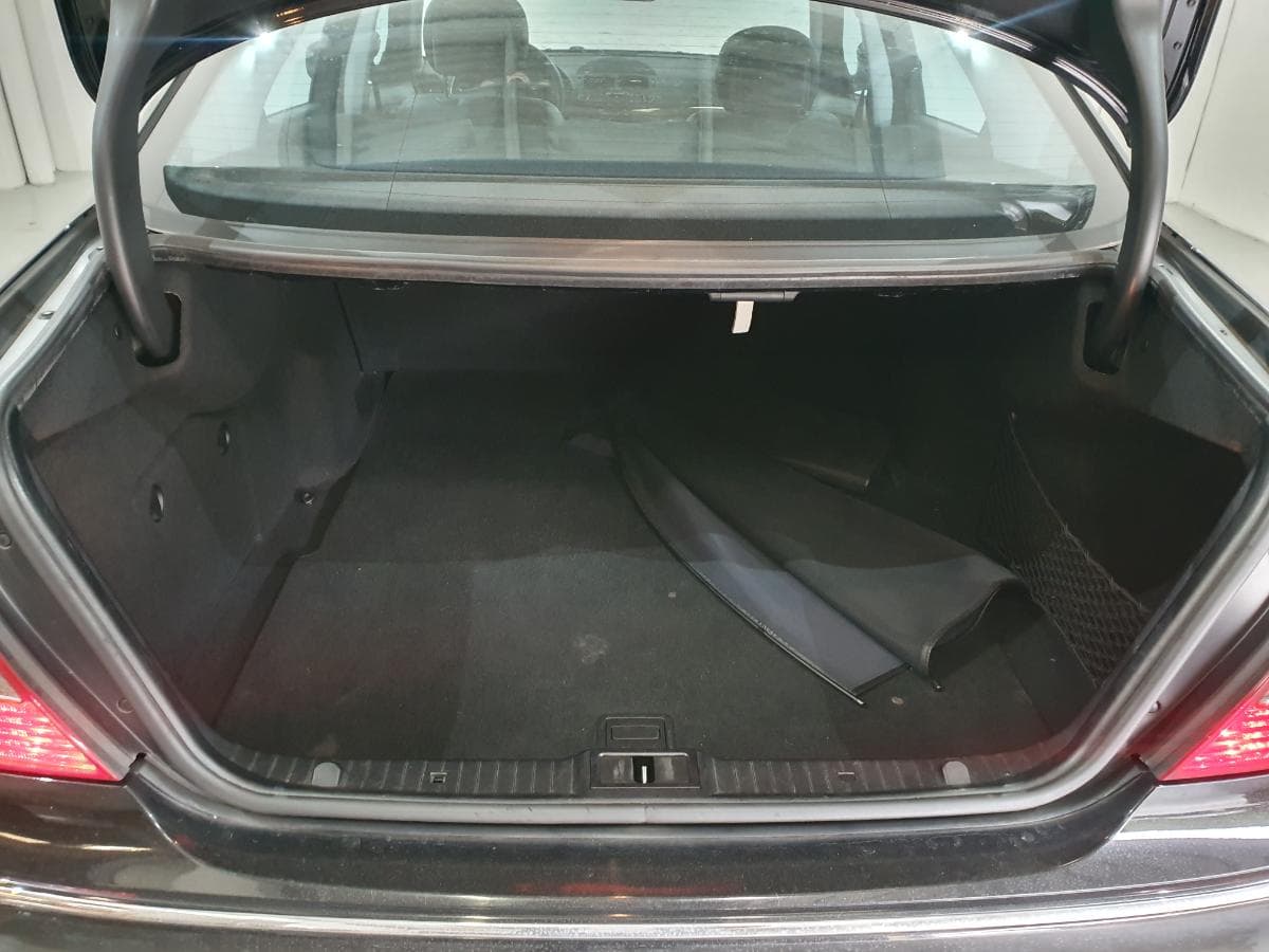 Mercedes-Benz E320 CDI · Ano 2008 — imagen 8