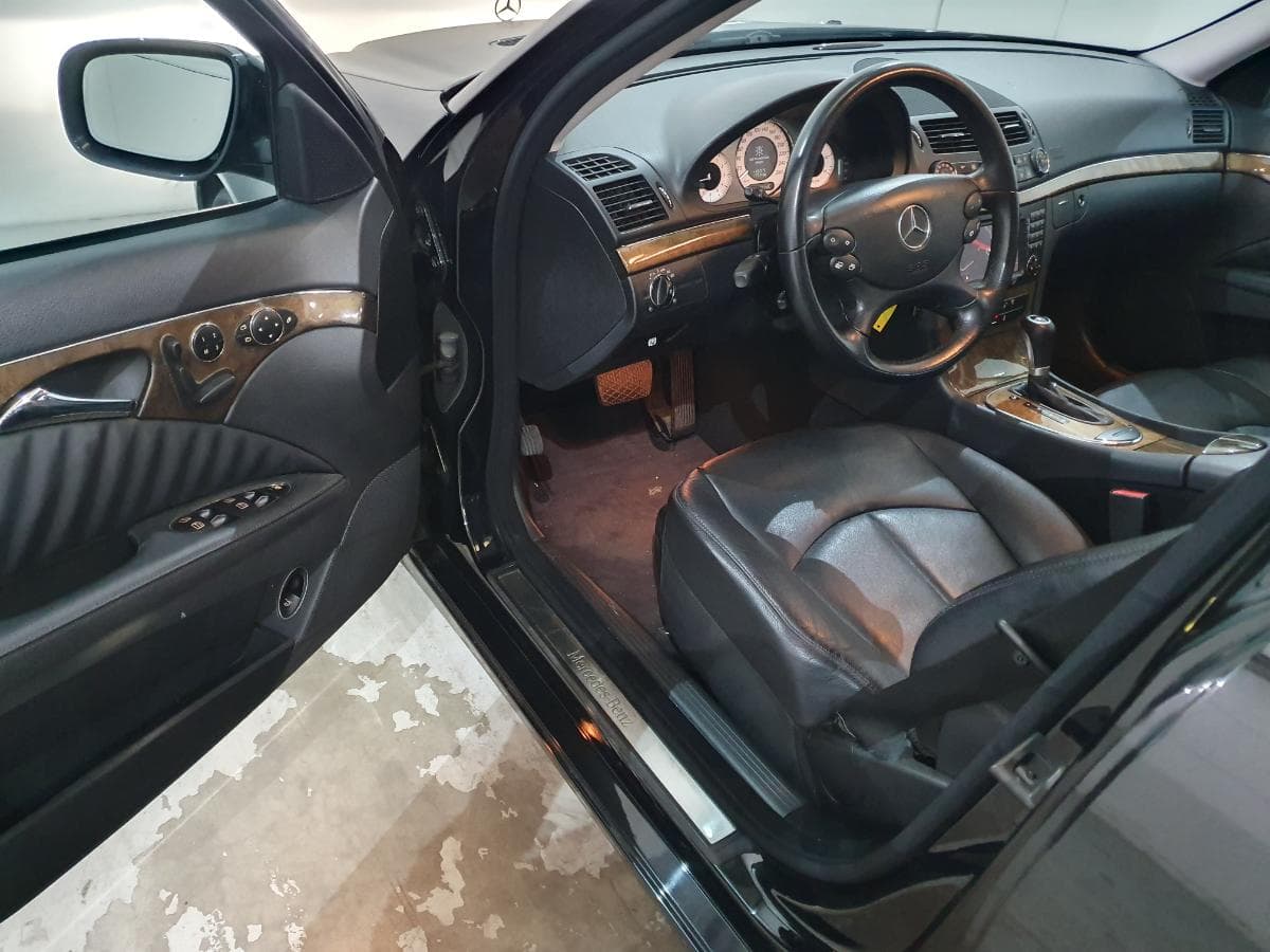 Mercedes-Benz E320 CDI · Ano 2008 — imagen 13