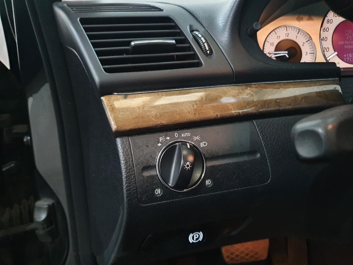 Mercedes-Benz E320 CDI · Ano 2008 — imagen 34