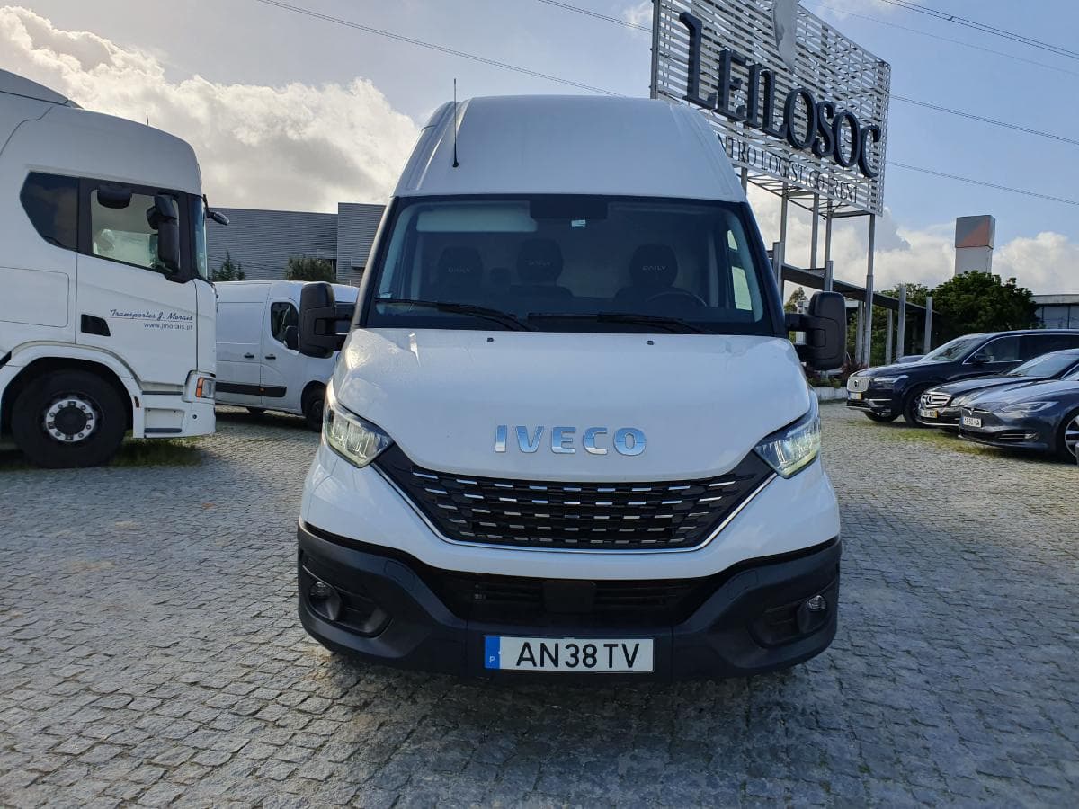 Iveco Daily 35-180 · Ano 2021 — image 3