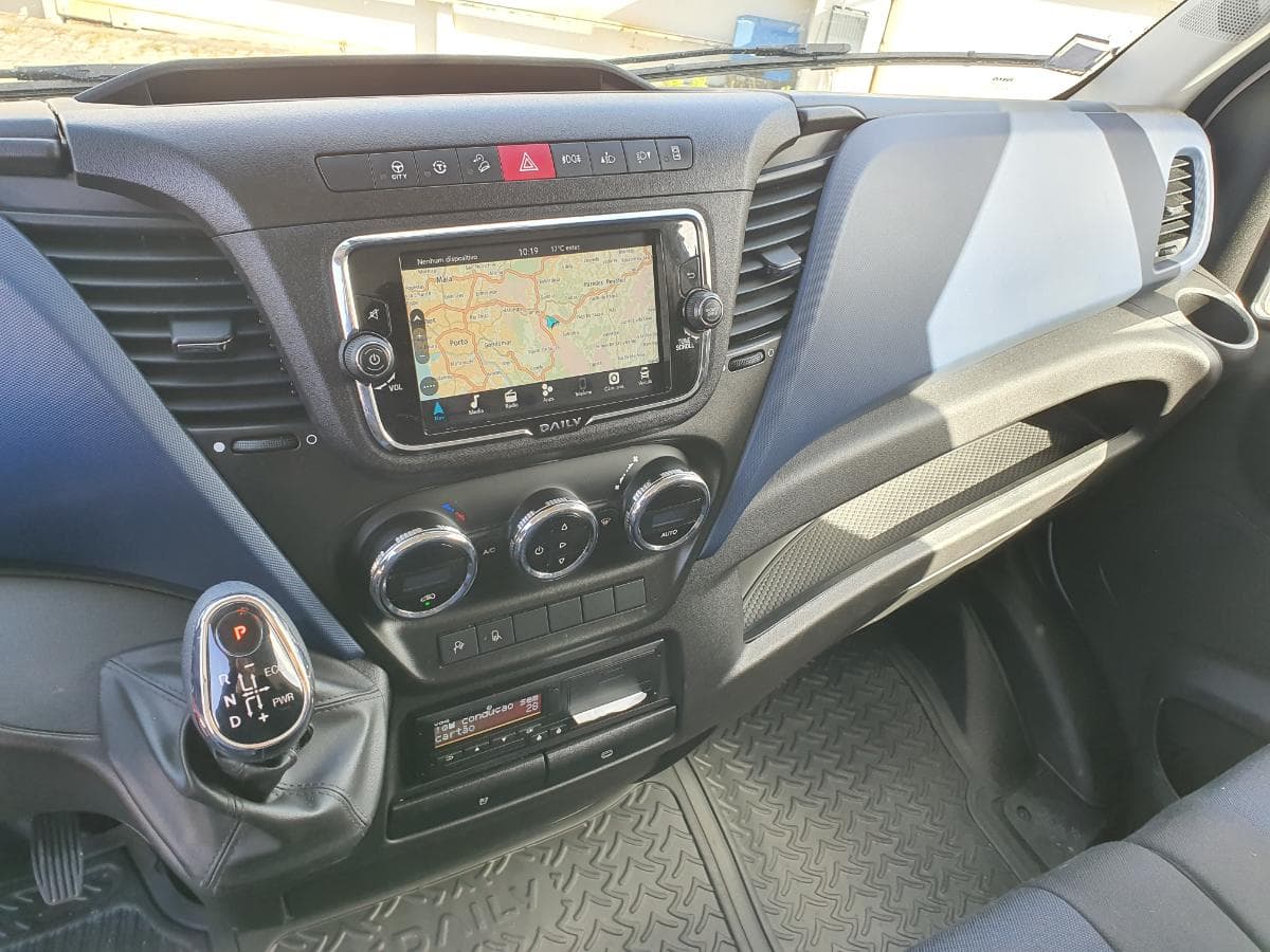 Iveco Daily 35-180 · Ano 2021 — image 24