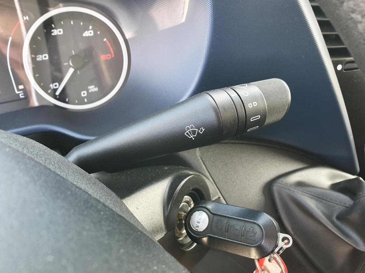 Iveco Daily 35-180 · Ano 2021 — image 27
