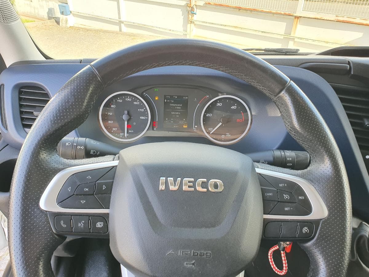 Iveco Daily 35-180 · Ano 2021 — image 31