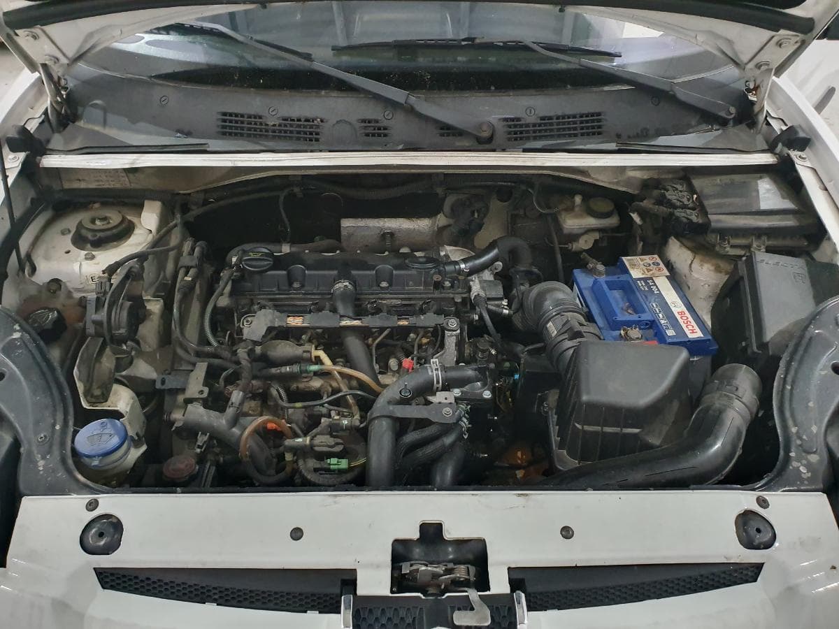 Peugeot Partner 2.0 HDI · Ano 2006 — image 4