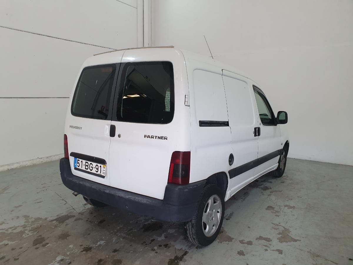 Peugeot Partner 2.0 HDI · Ano 2006 — image 8