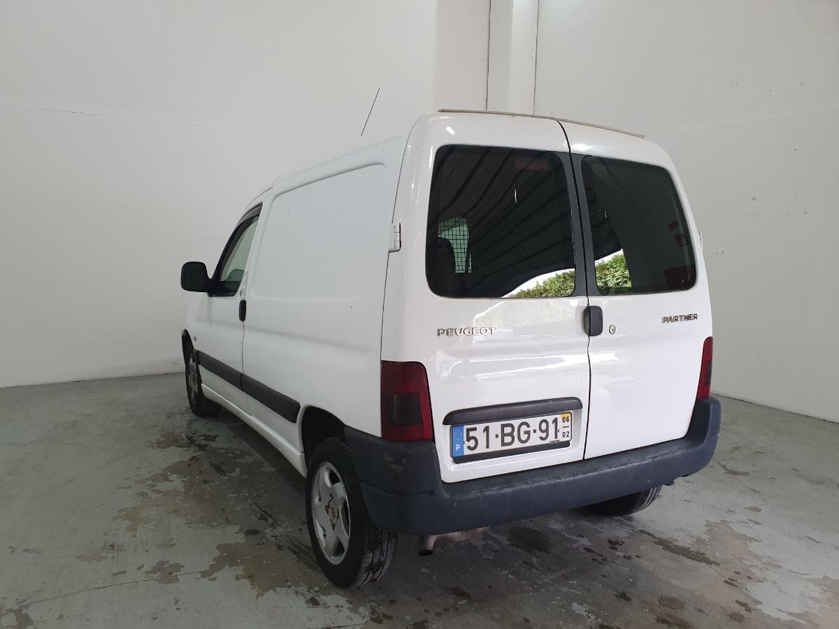 Peugeot Partner 2.0 HDI · Ano 2006 — image 9