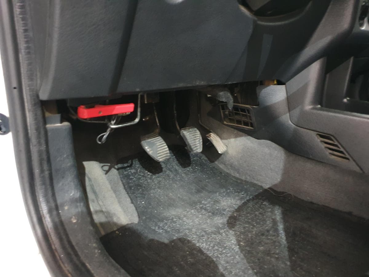 Peugeot Partner 2.0 HDI · Ano 2006 — image 18