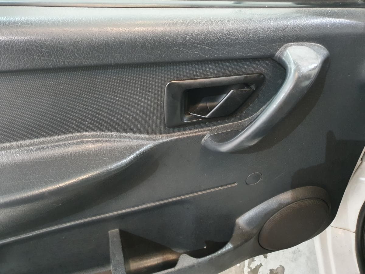 Peugeot Partner 2.0 HDI · Ano 2006 — image 22