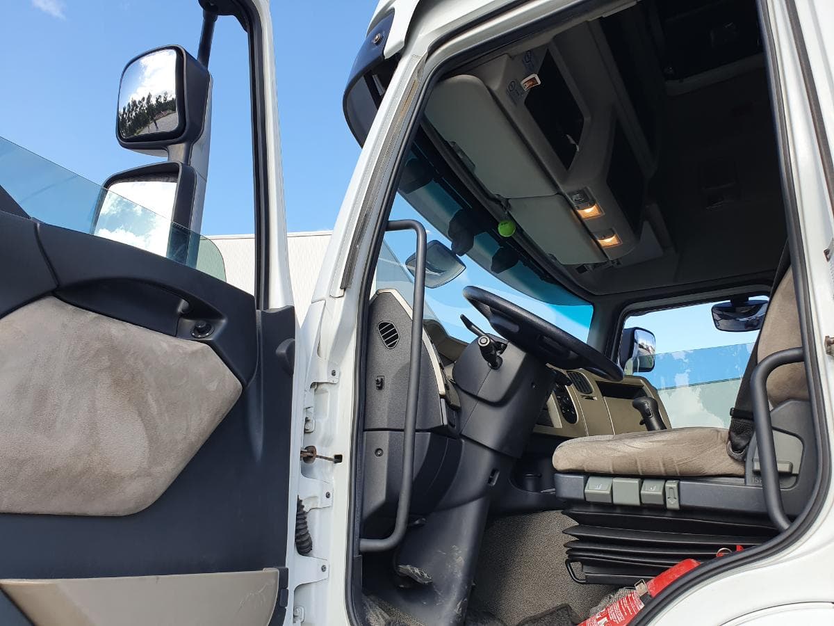Trator Renault + Reboque Porta Veículos Janhel — image 4