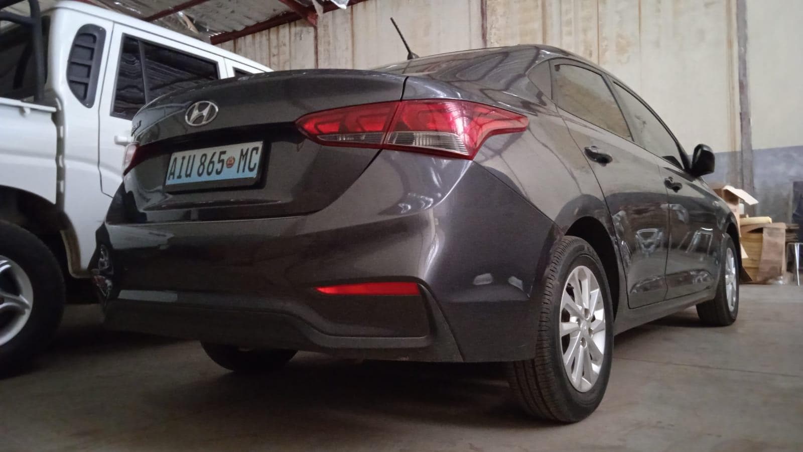 Hyundai Accent · — imagem 3