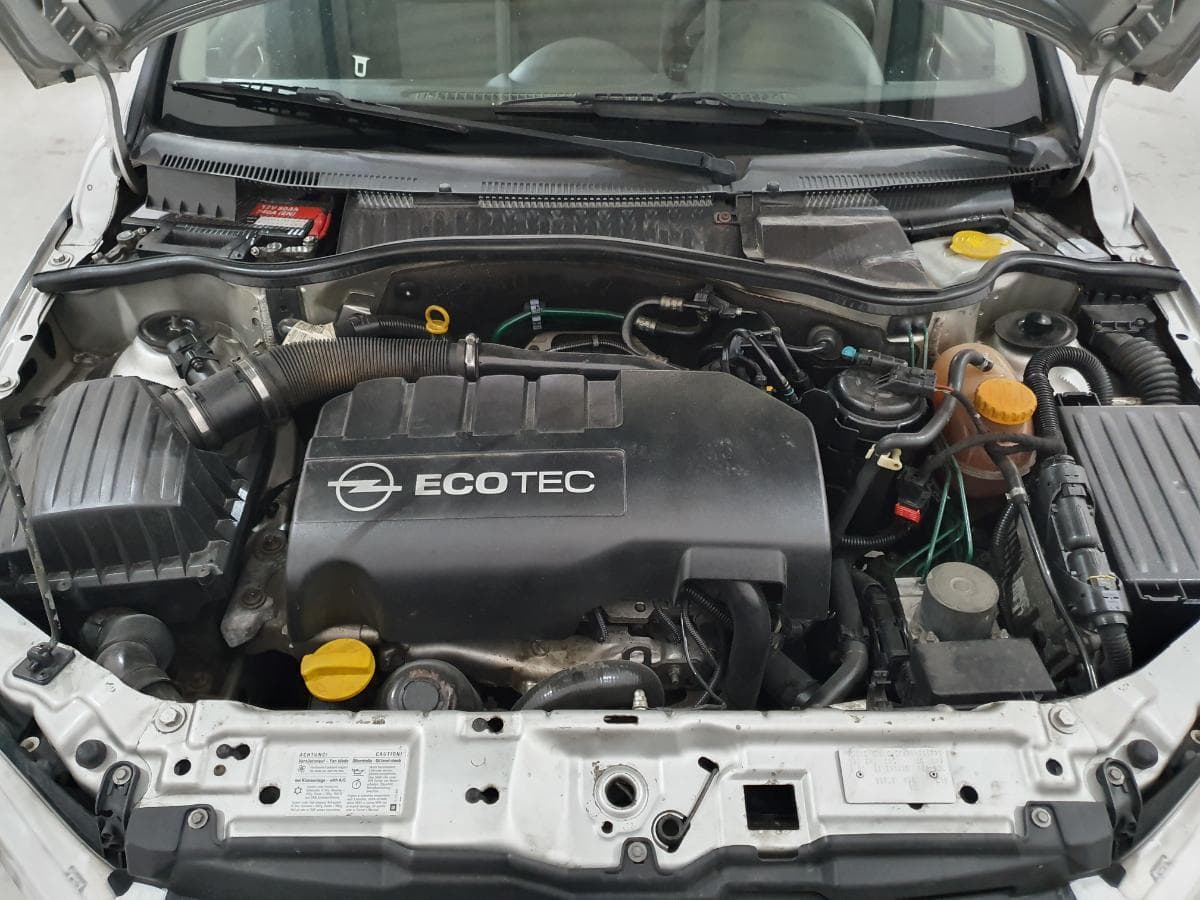 Opel Corsa · Ano 2004 — imagen 3