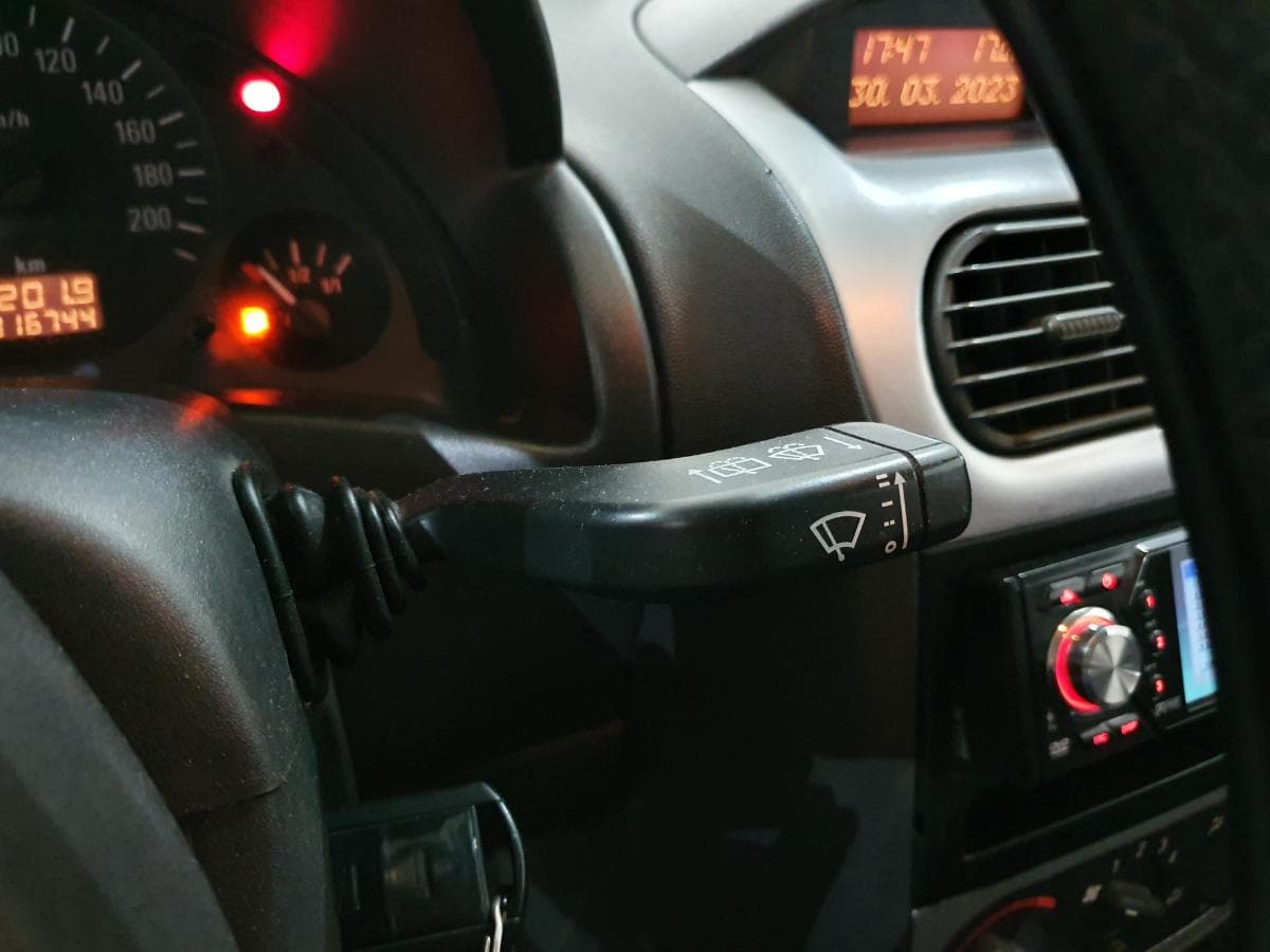 Opel Corsa · Ano 2004 — imagen 18