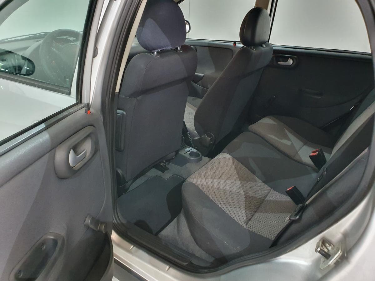 Opel Corsa · Ano 2004 — imagen 24