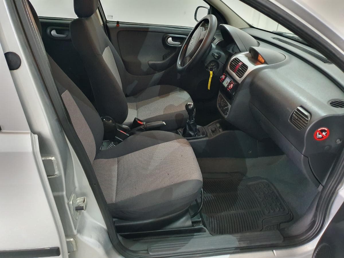 Opel Corsa · Ano 2004 — imagen 29