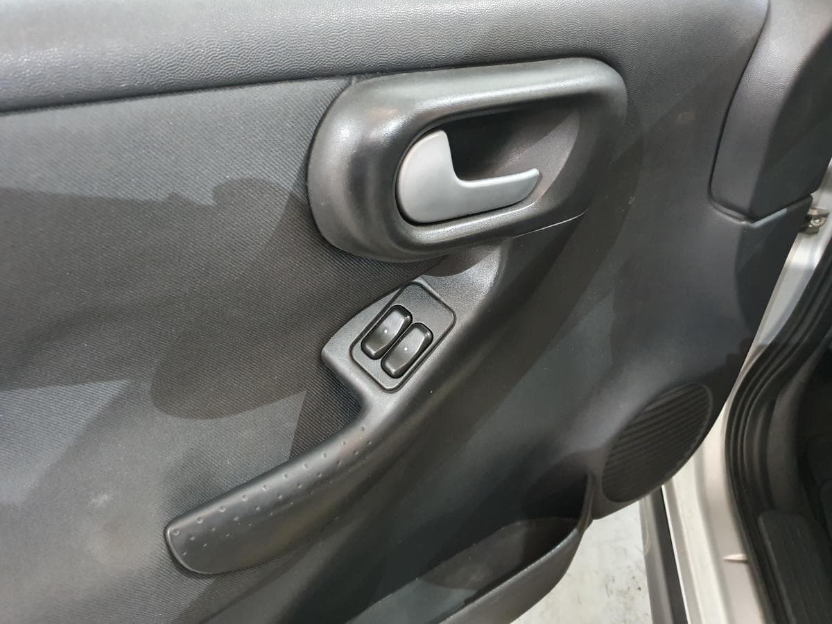 Opel Corsa · Ano 2004 — imagen 30