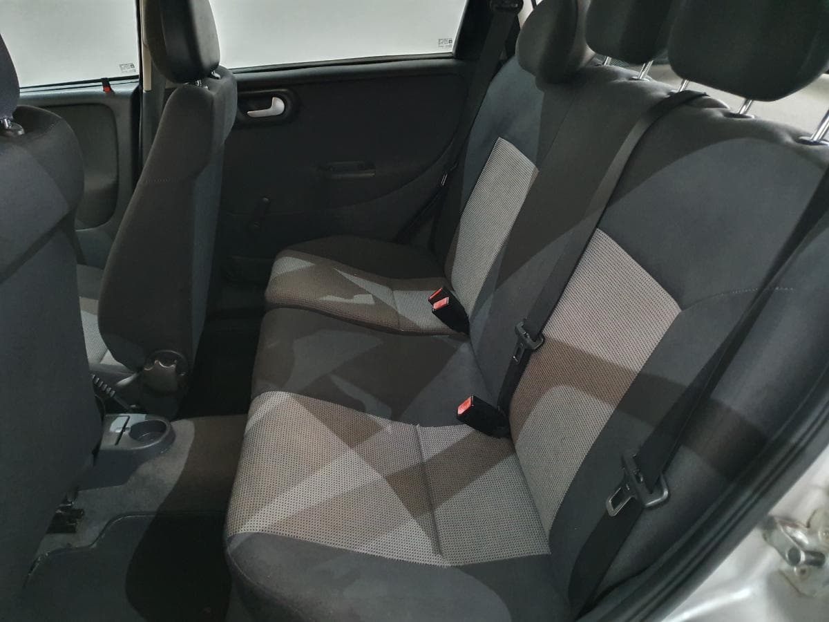 Opel Corsa · Ano 2004 — imagen 32
