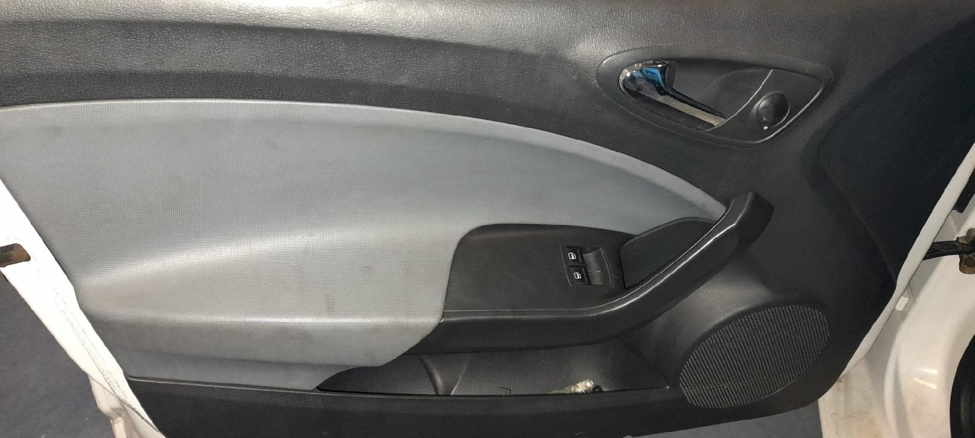Seat Ibiza 1.2 TDI · Ano 2012 — imagen 17