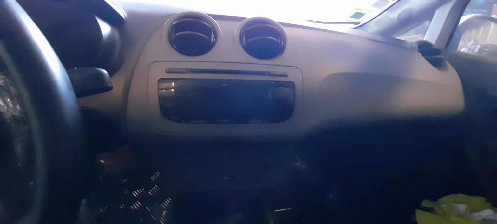 Seat Ibiza 1.2 TDI · Ano 2012 — imagen 18